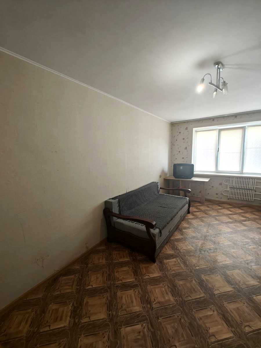 1872402735356637
