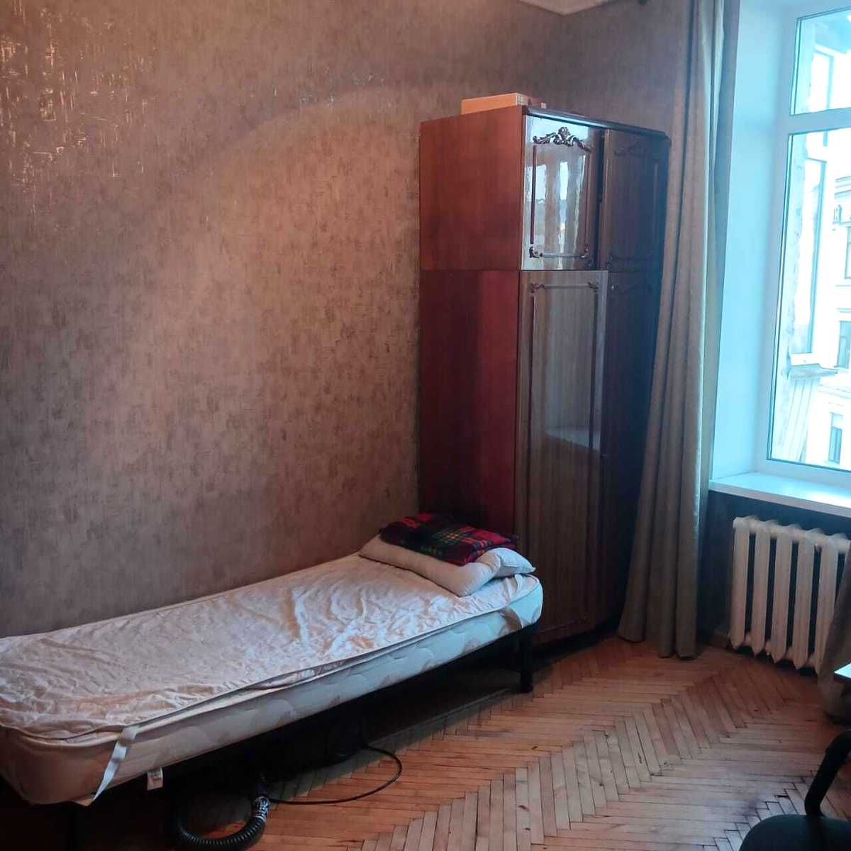 1872408356120416