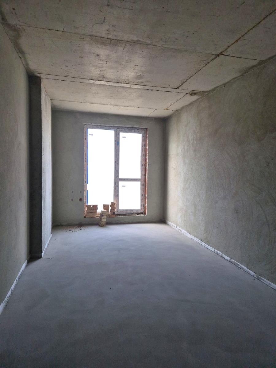 1872422261410877