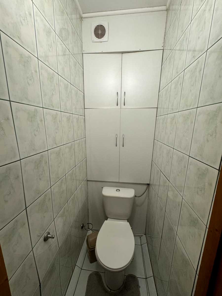 1872434575760040