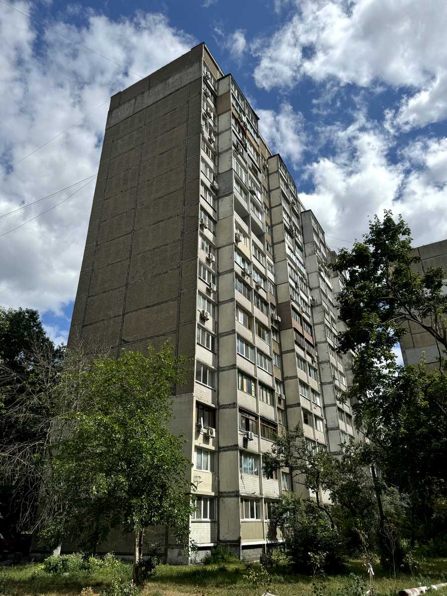 1872434595092579
