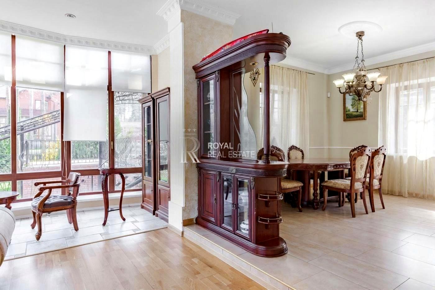 1872435857573717