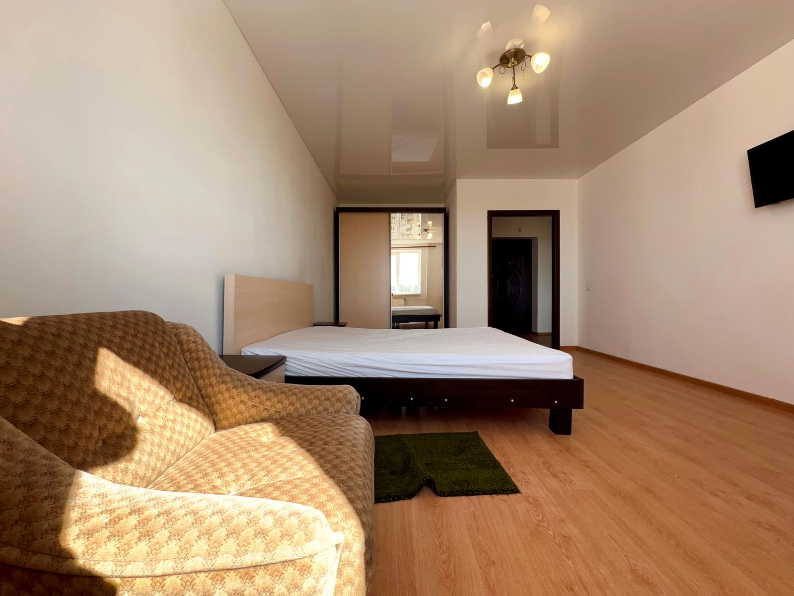 1872490859613923