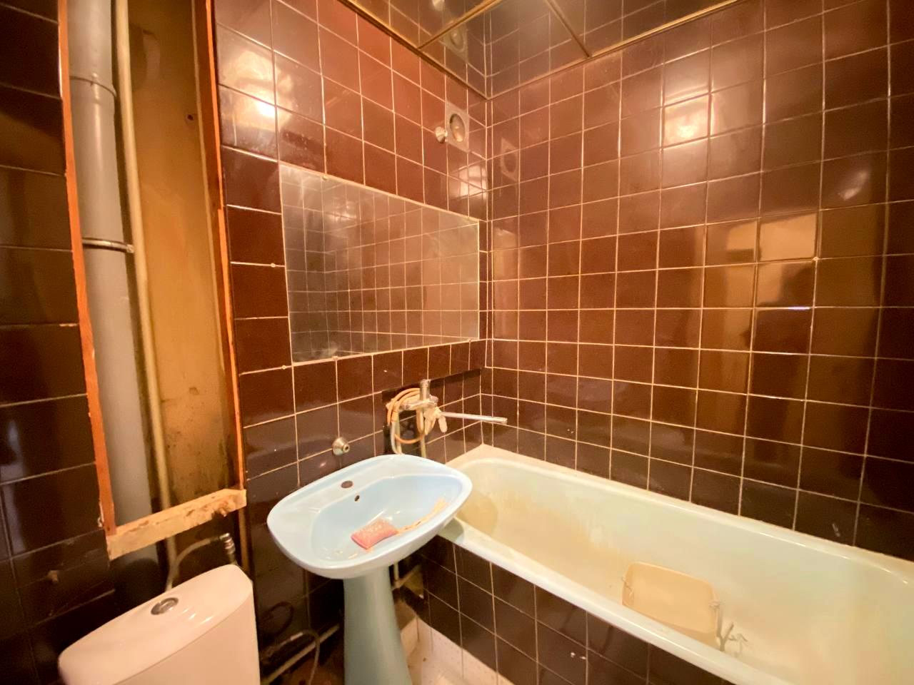 1872495742417216
