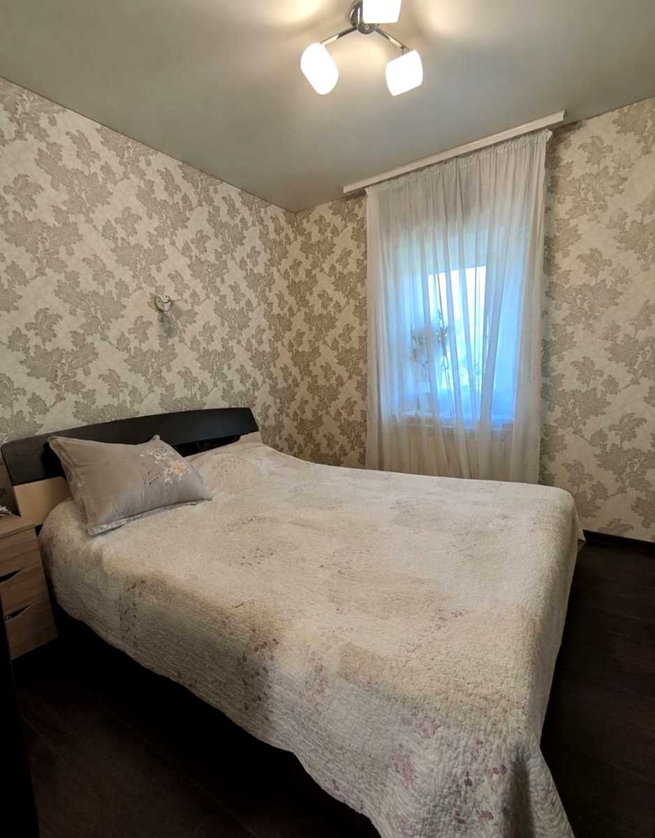 1872497789852202
