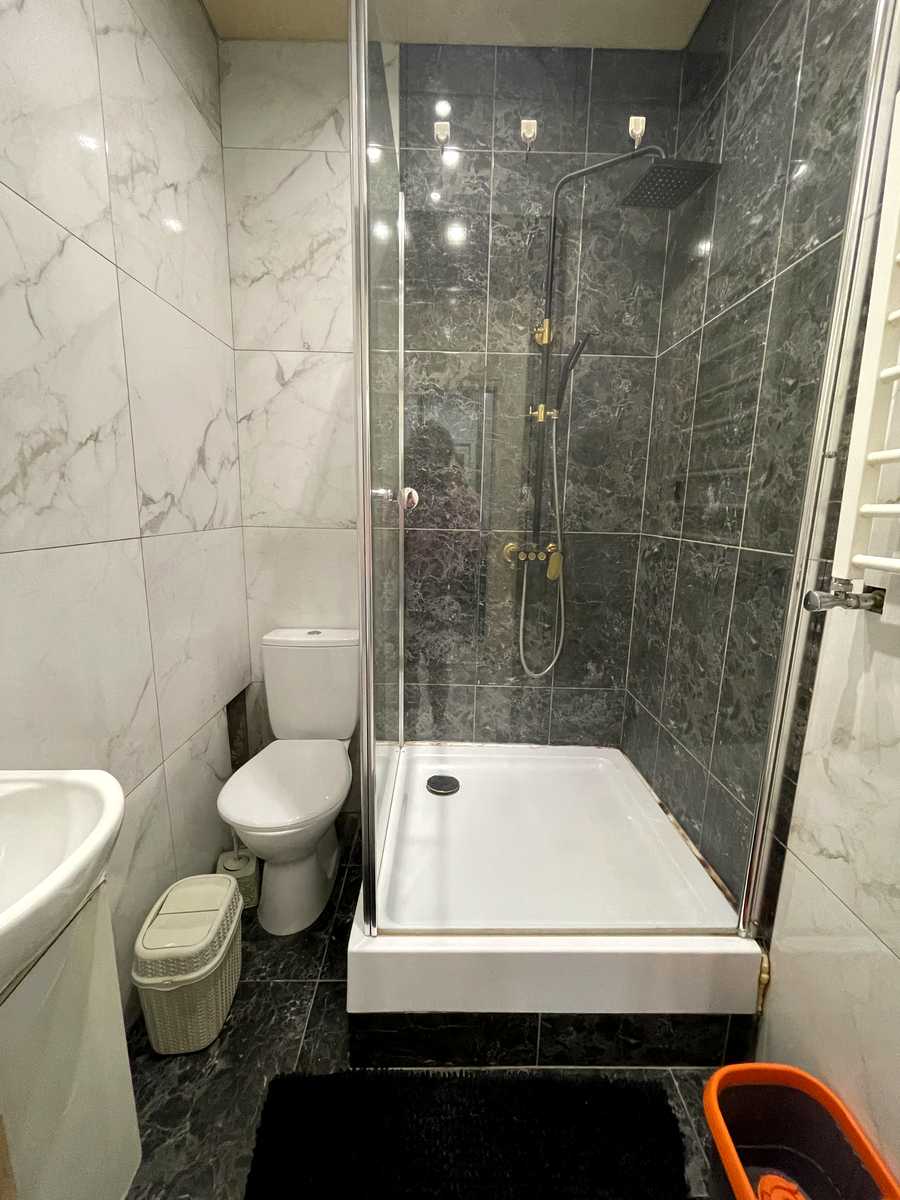 1872498247965583