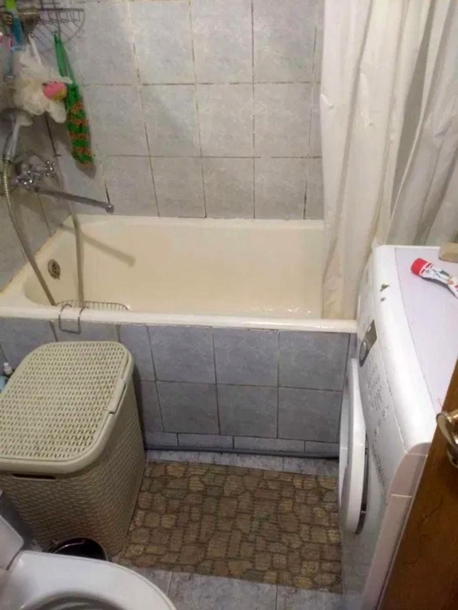 1872502588172799