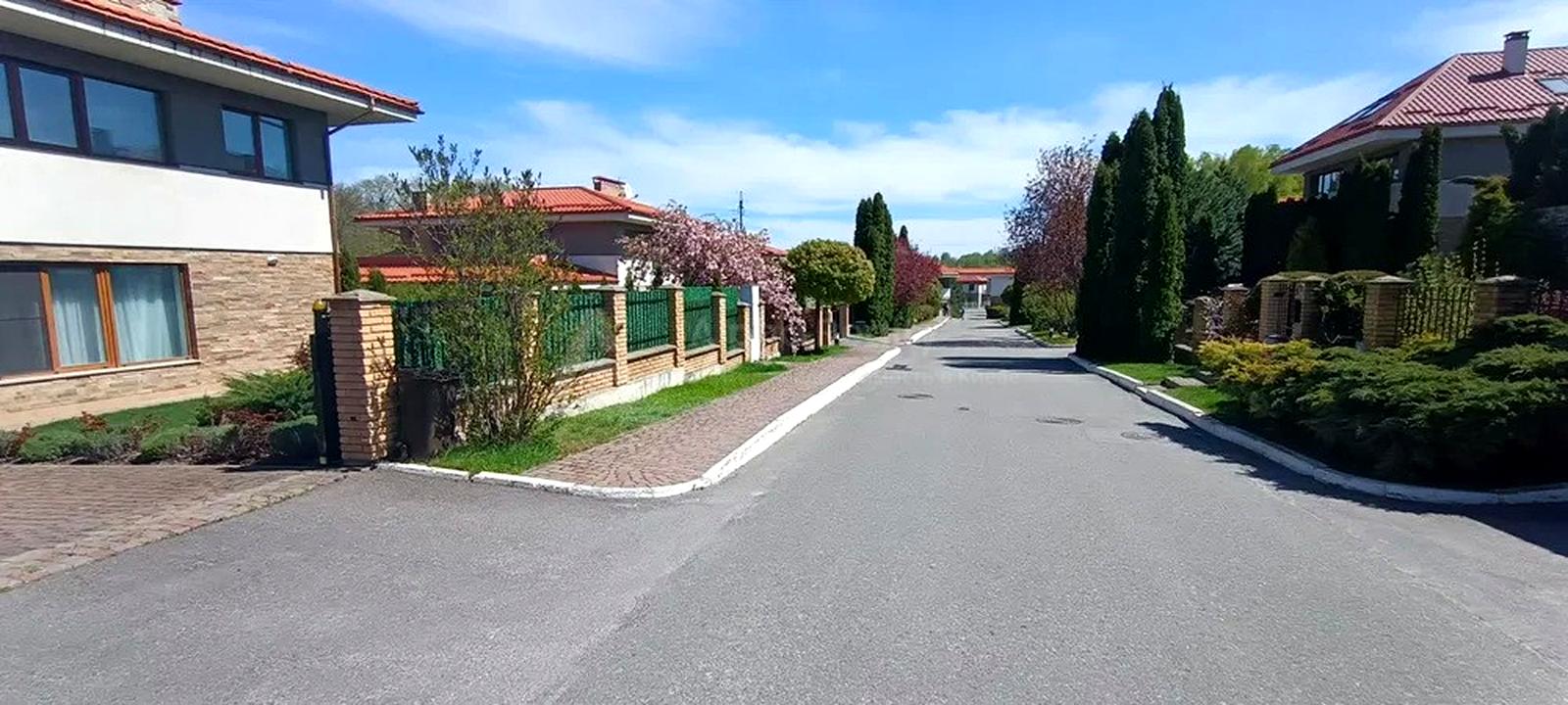 1872502821803123