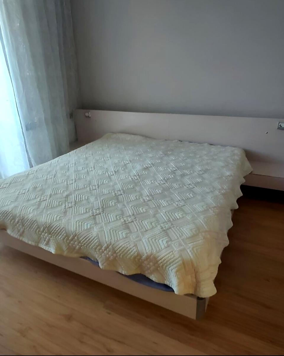 1872505179370787