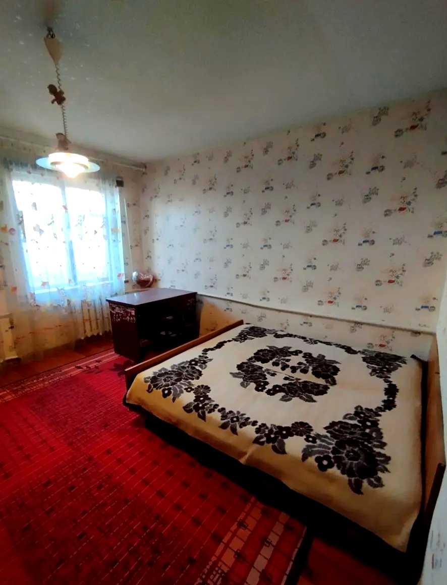 1872507079689299