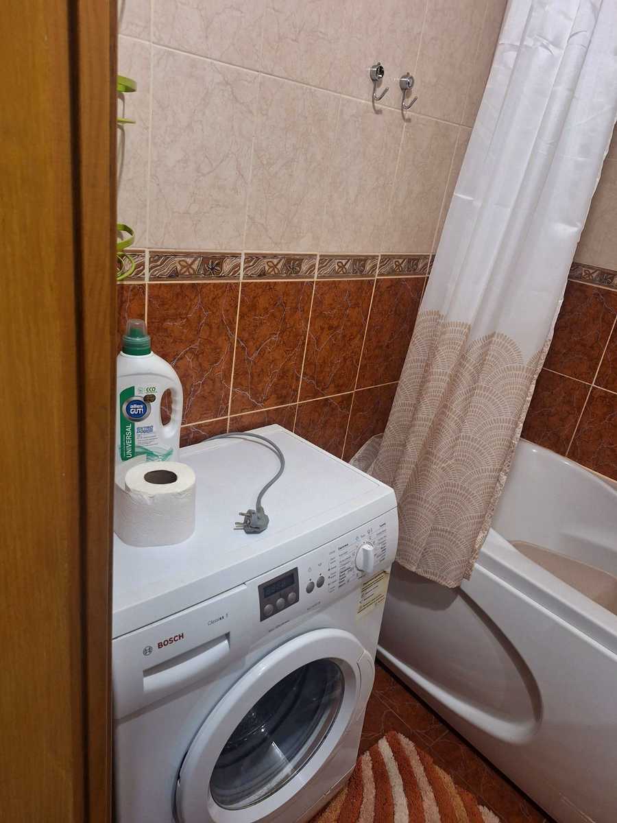 1872507355404867