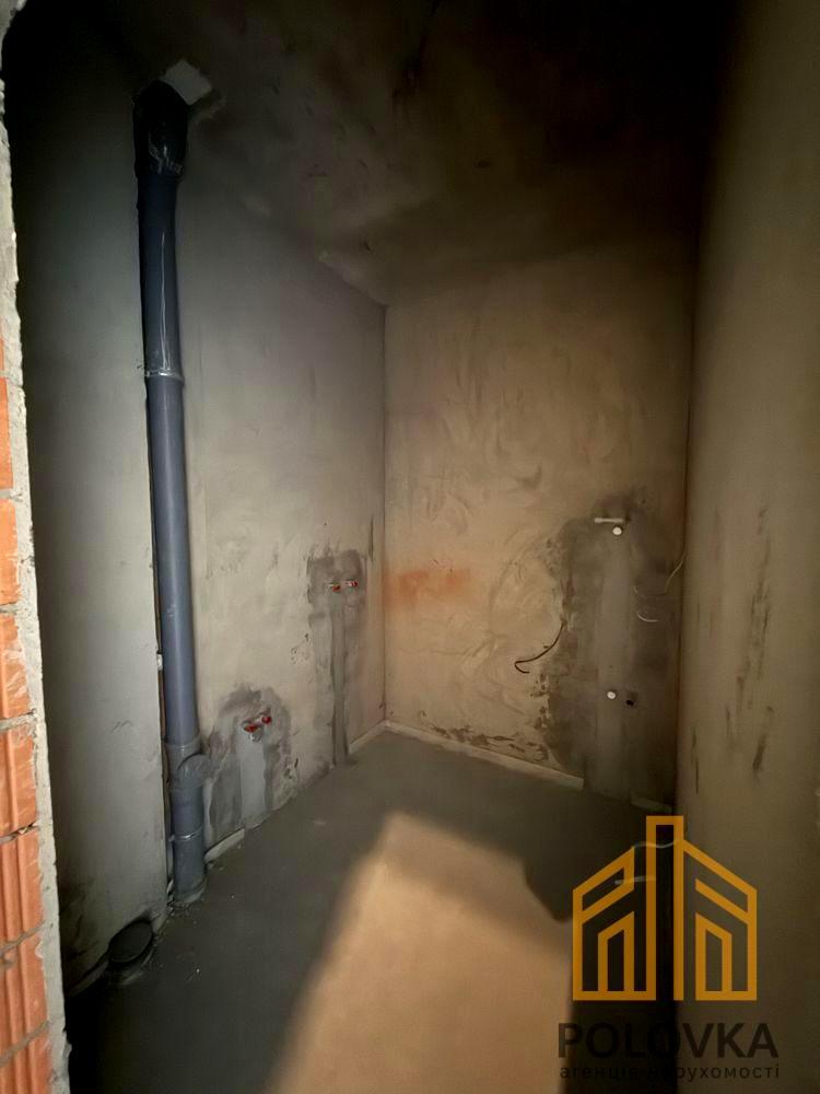 1872509737902405