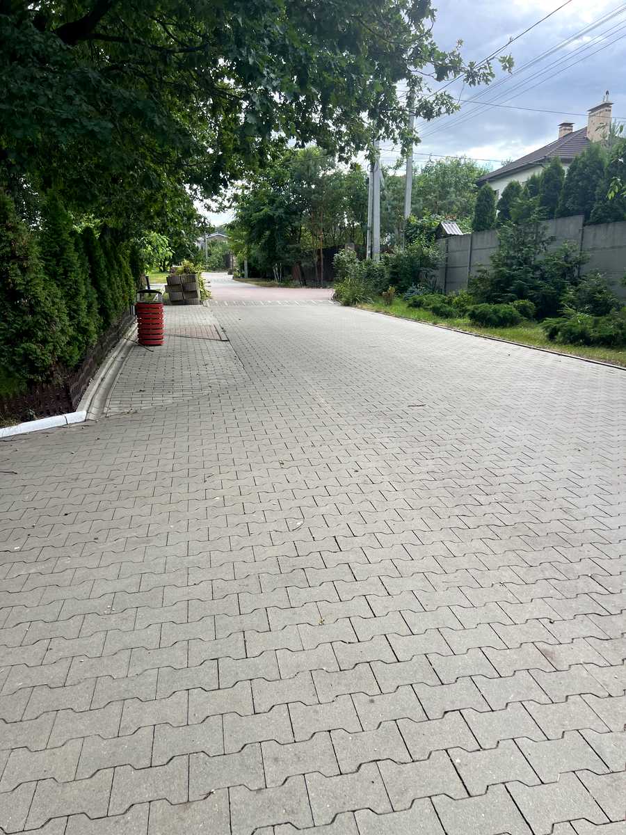 1872511181531851