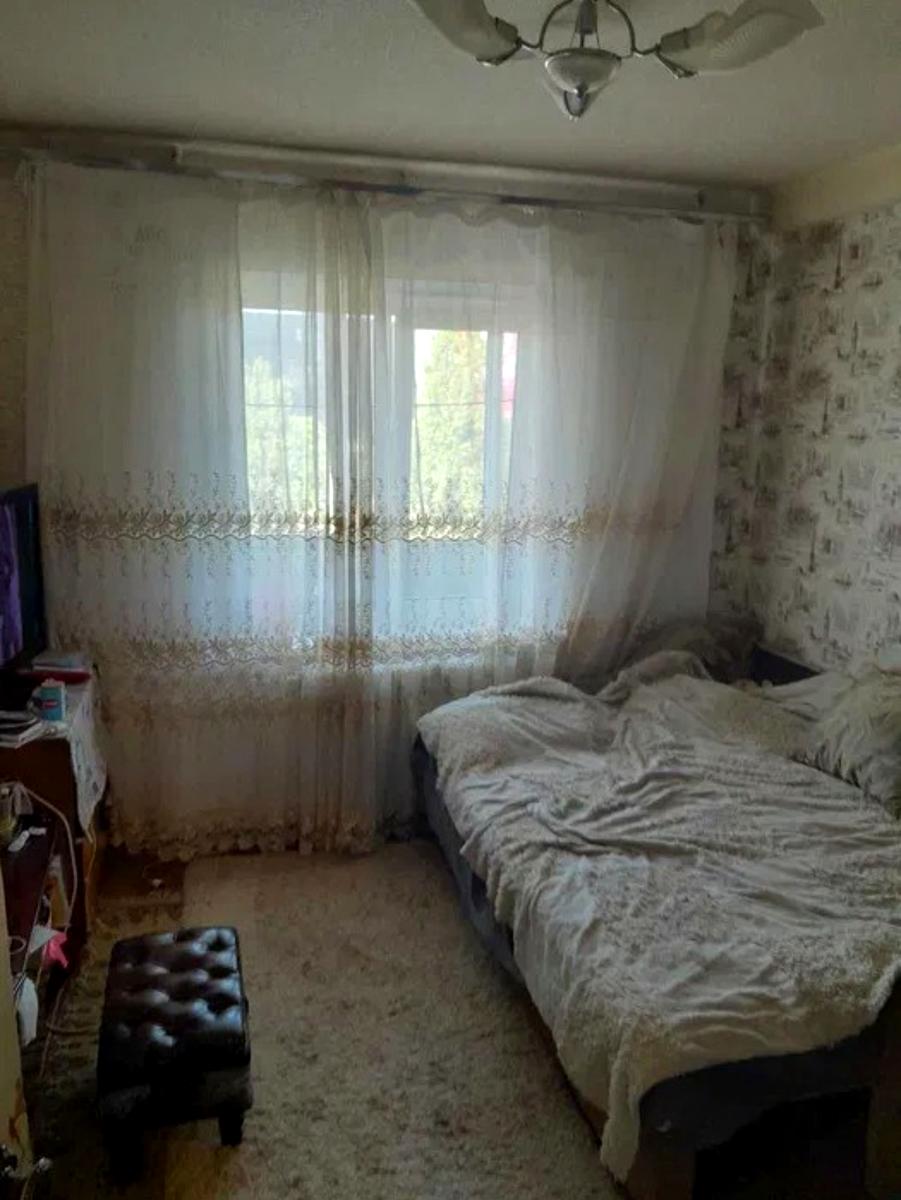 1872516478975656