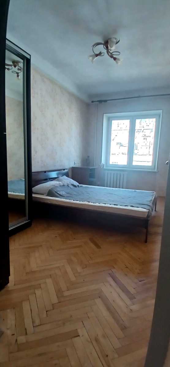 1872520794187346