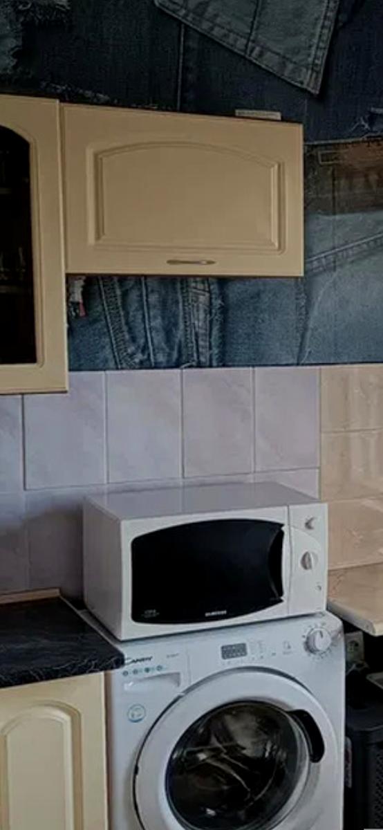 1872533645792130