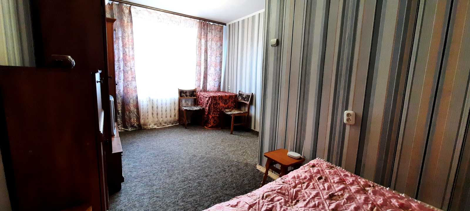 1872564947272288