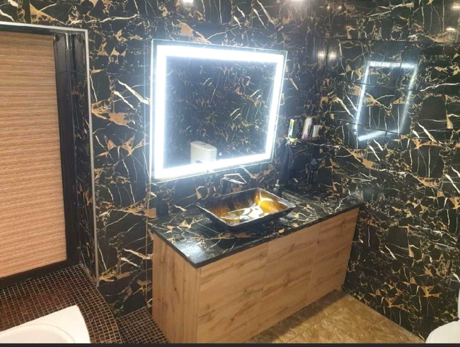 1872565404914928