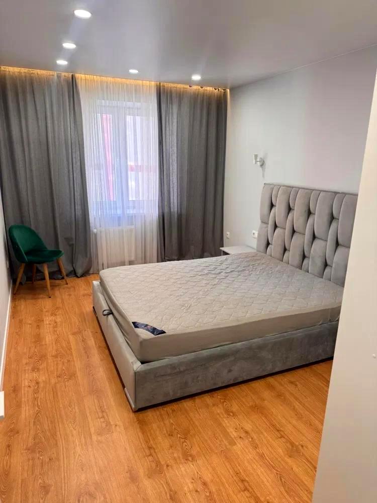 1872575671909373
