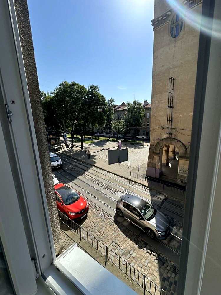 1872578881806020