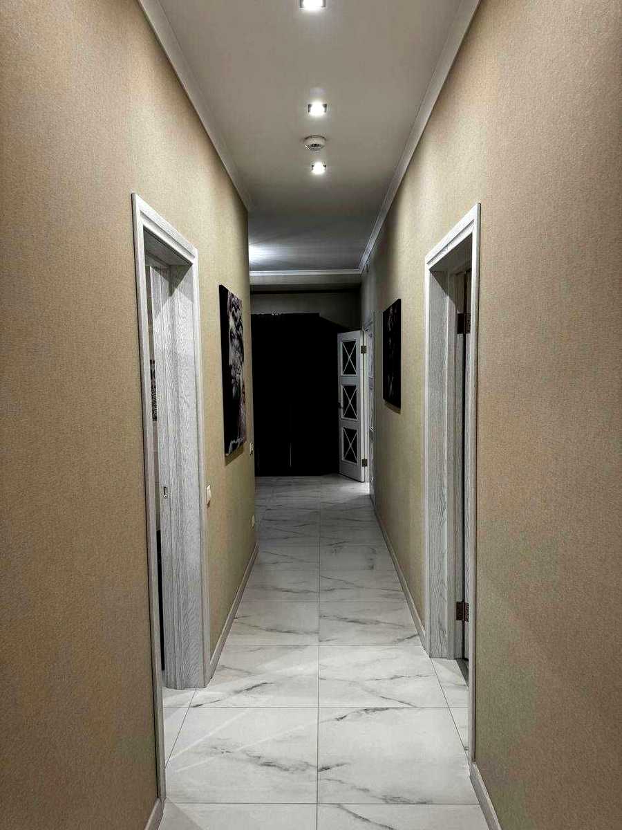 1872581085908595