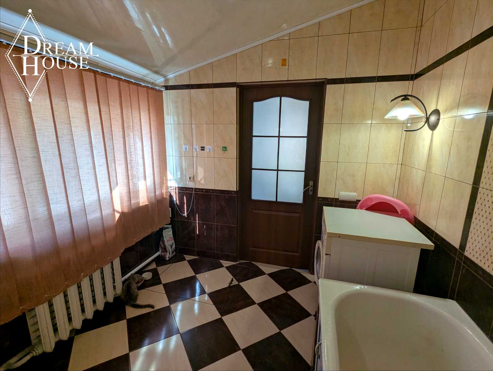 1872582075423764