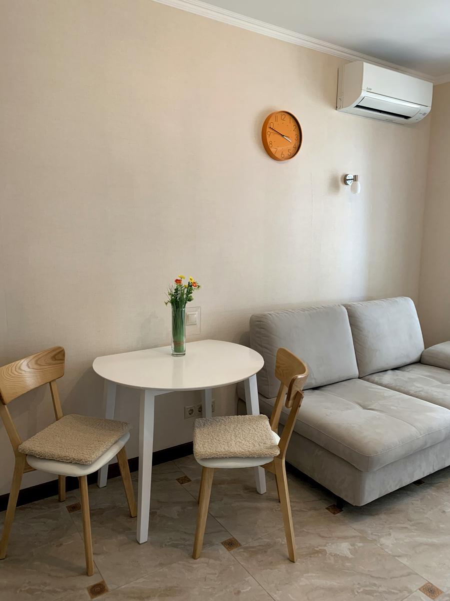 1872583283336115