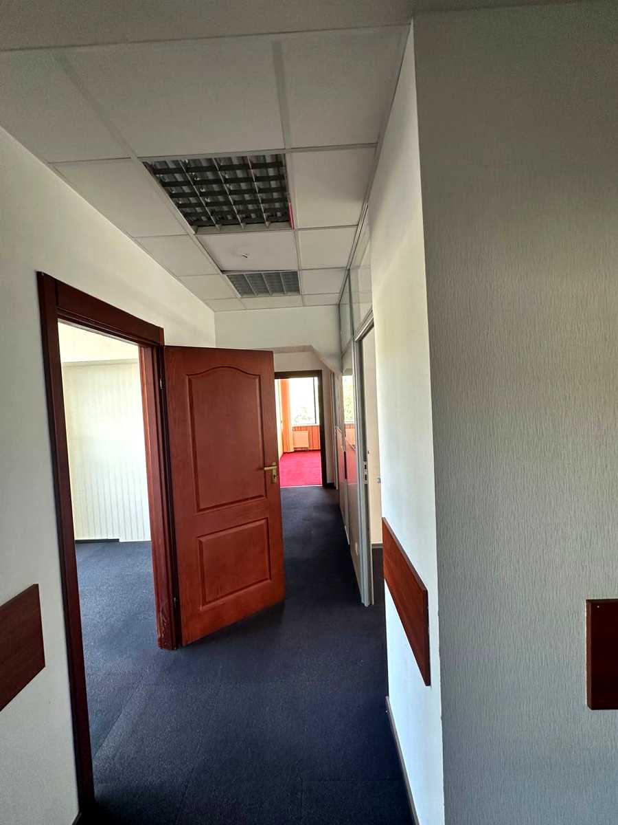 1872588826579319
