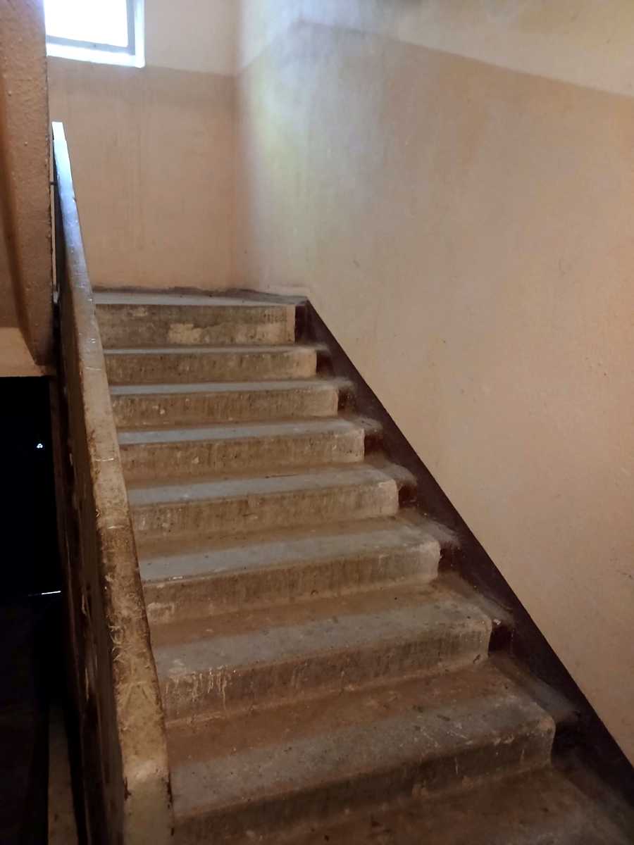 1872589166382125