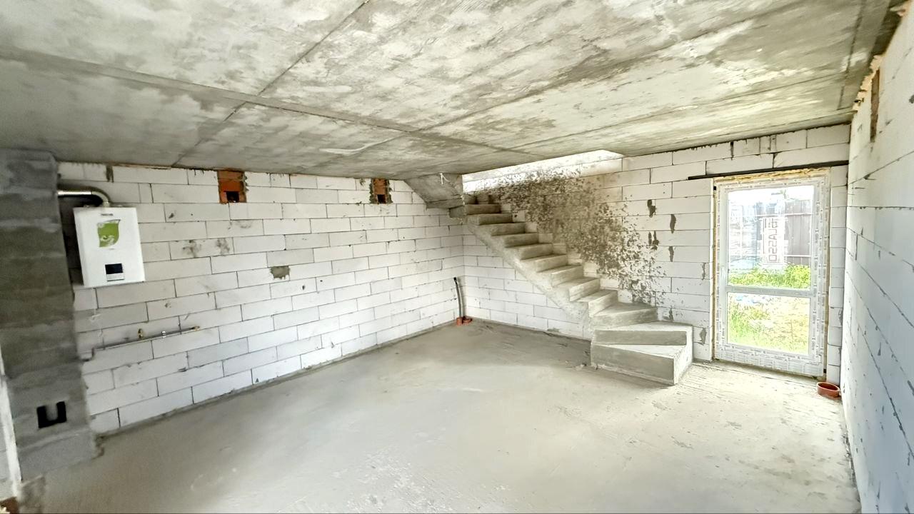 1872593220093067