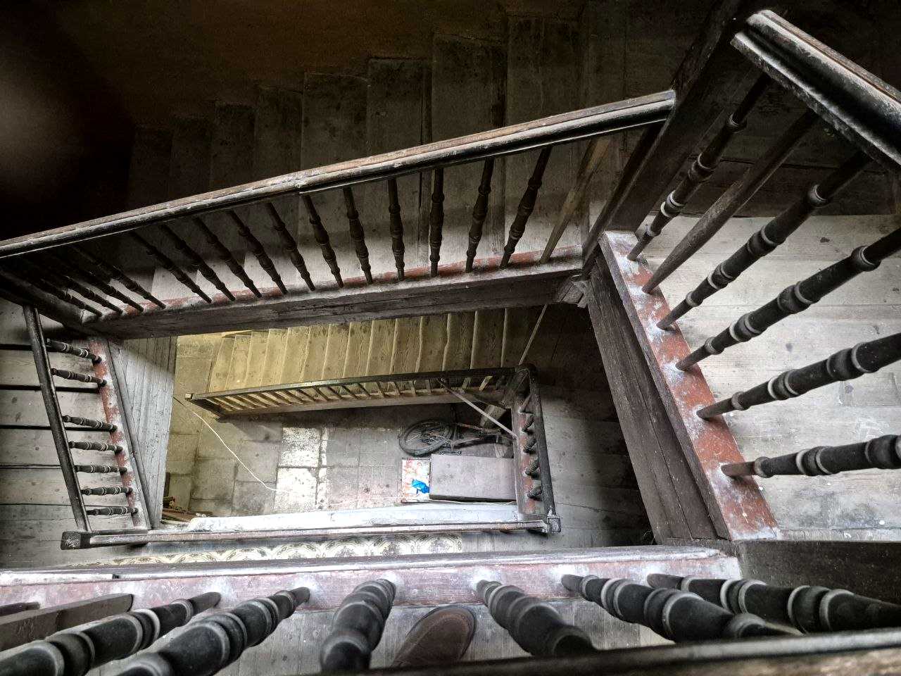 1872595031185389