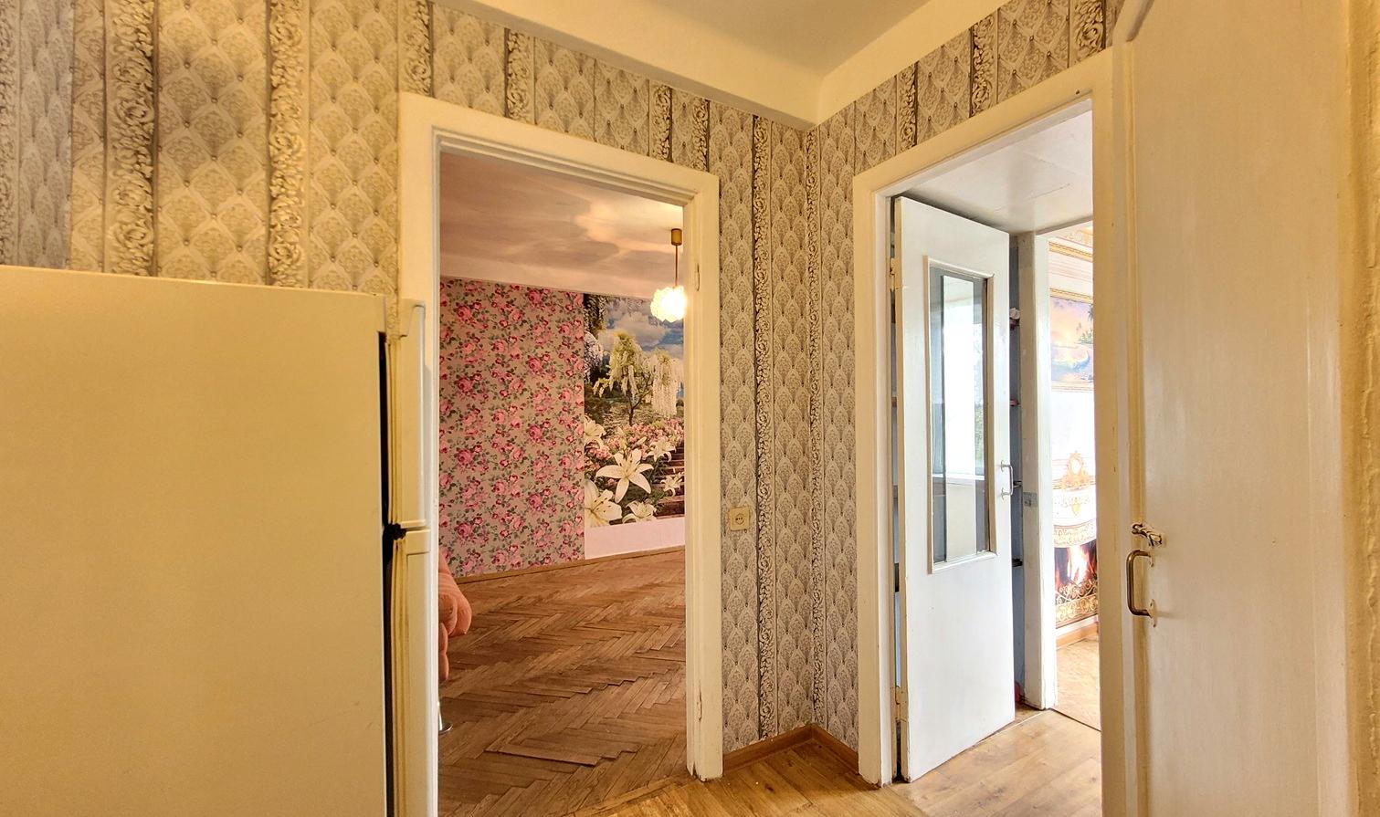1872595284701843