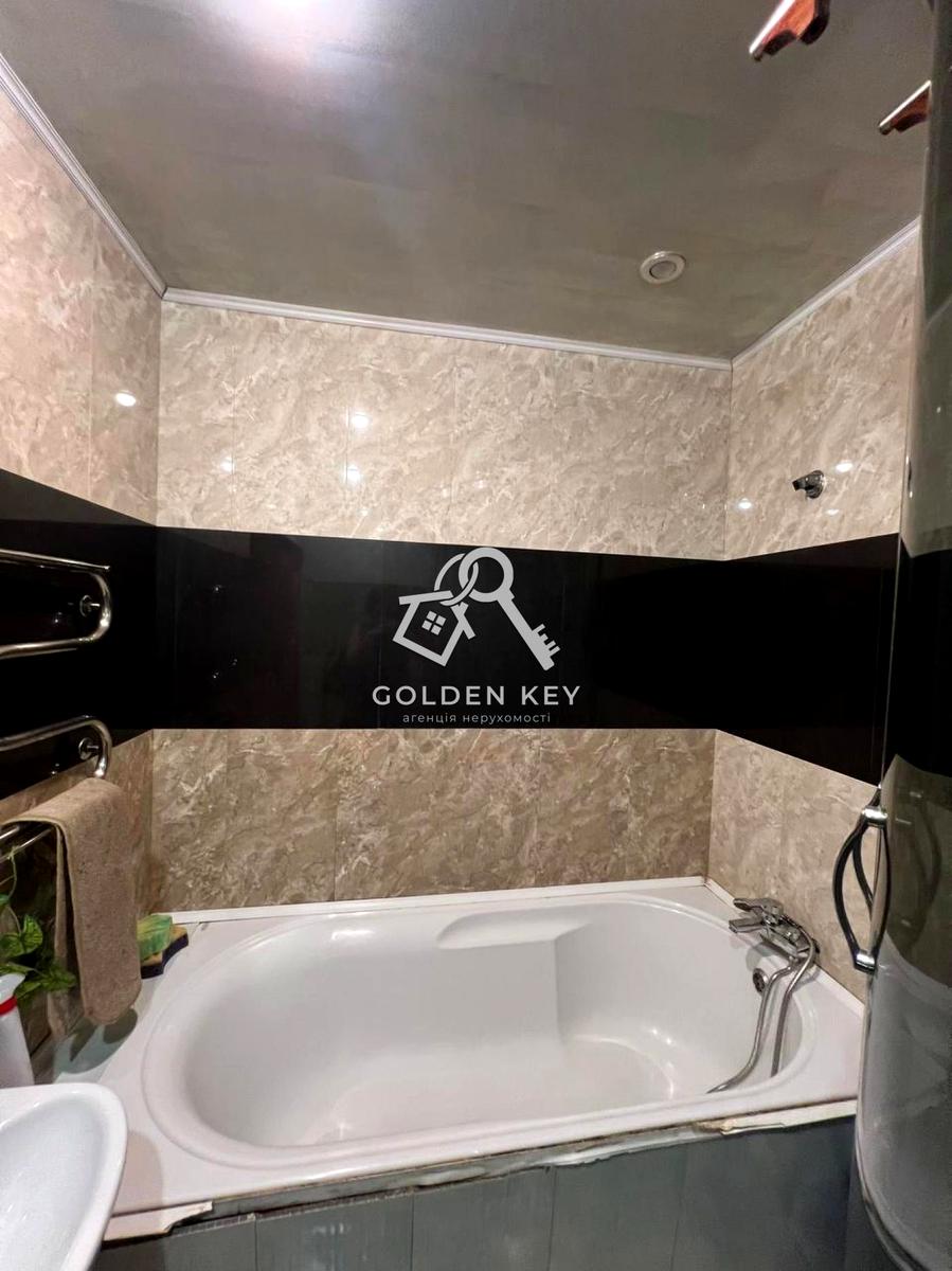 1872596502673361