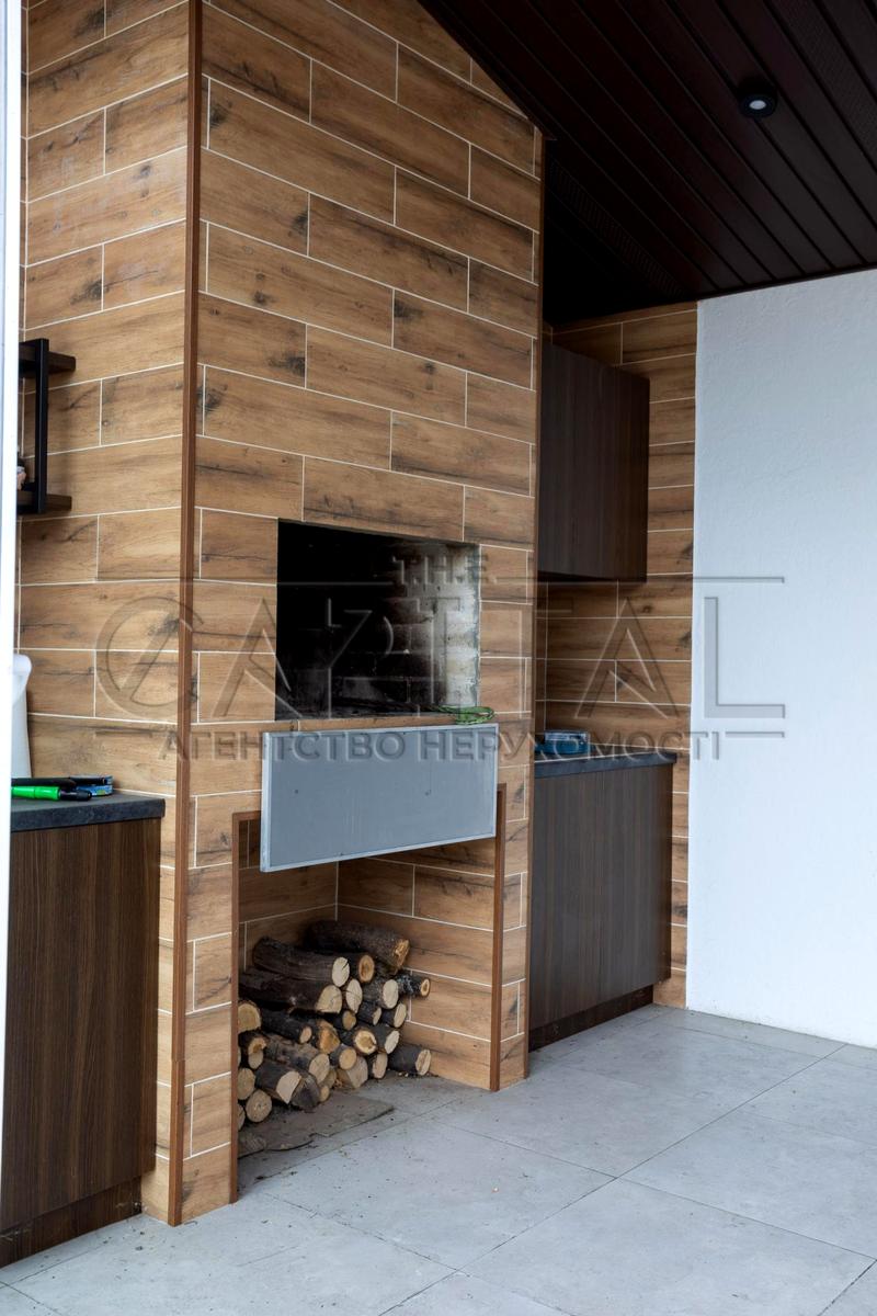 1872598223750931