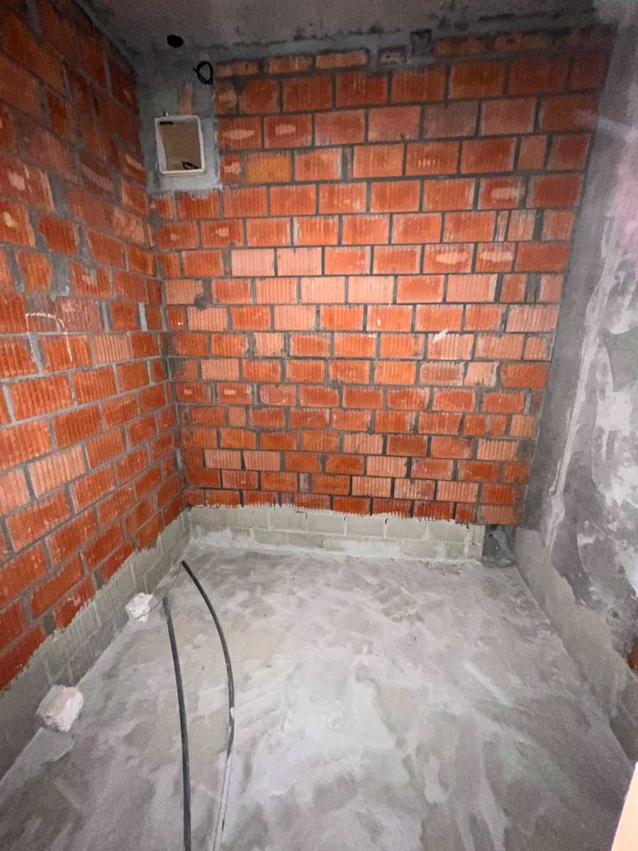 1872601608252832