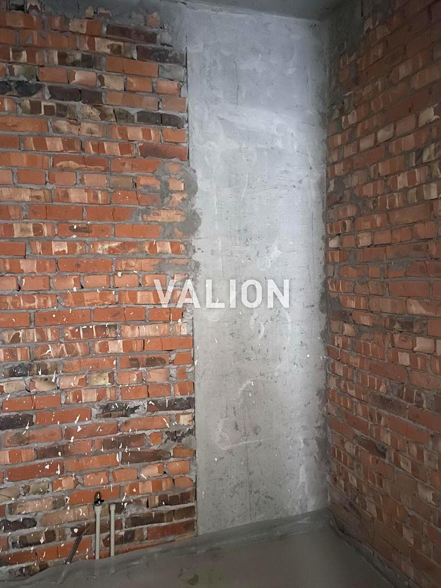 1872608377901636