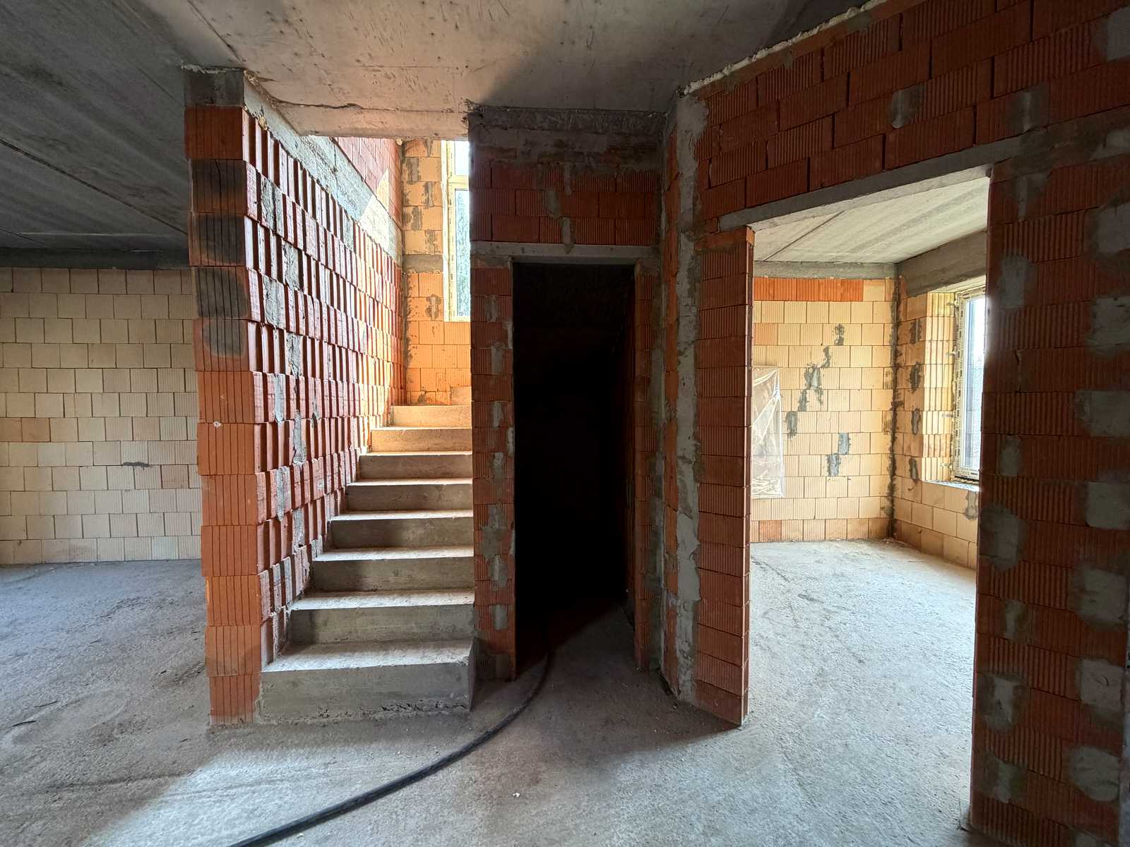 1872612187604169