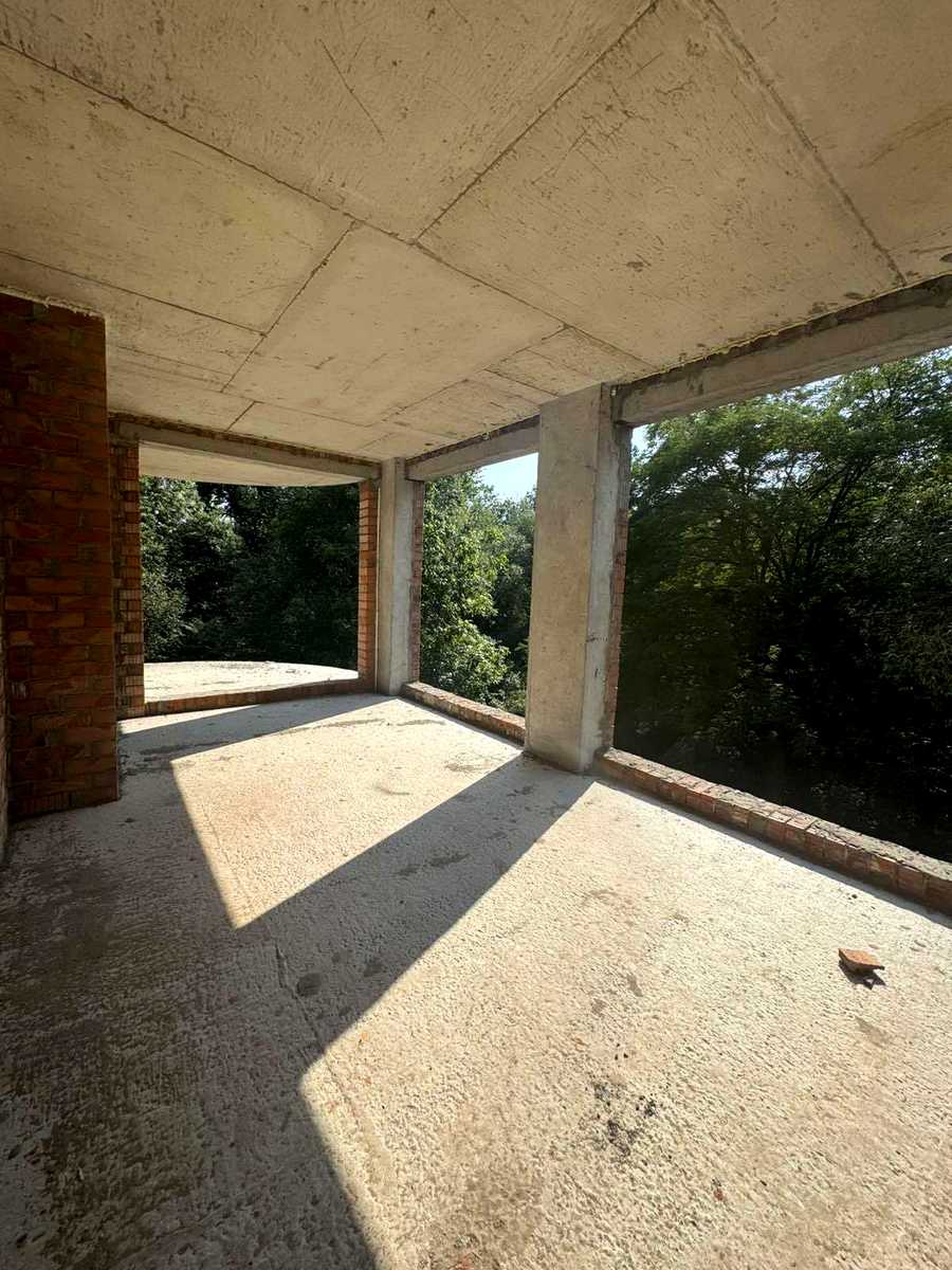 1872616385409573