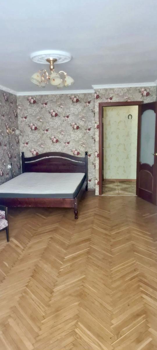 1872618235461429