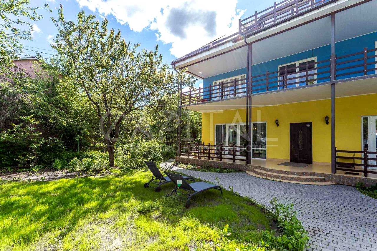 1872661344769553