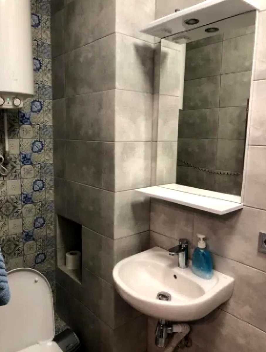 1872665748704754