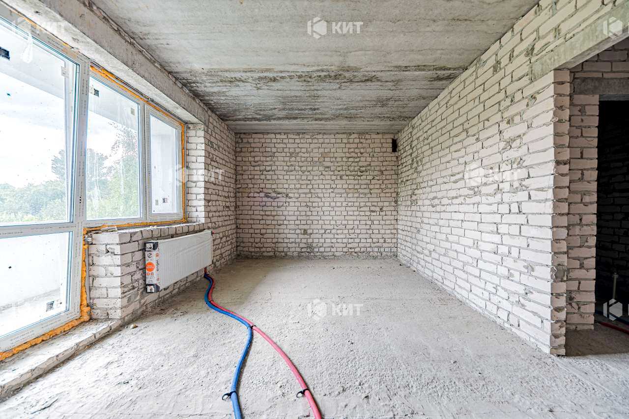 1872666342273171