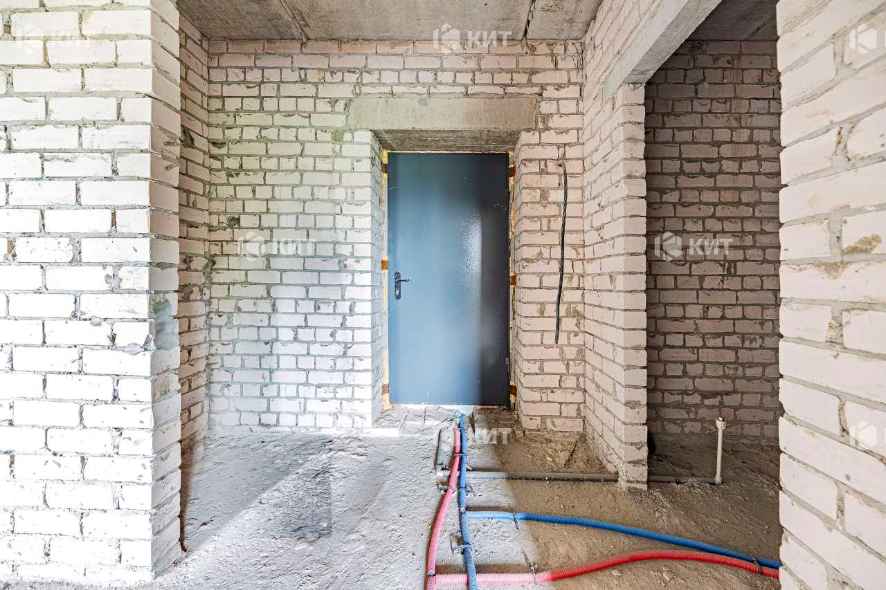 1872666342807560