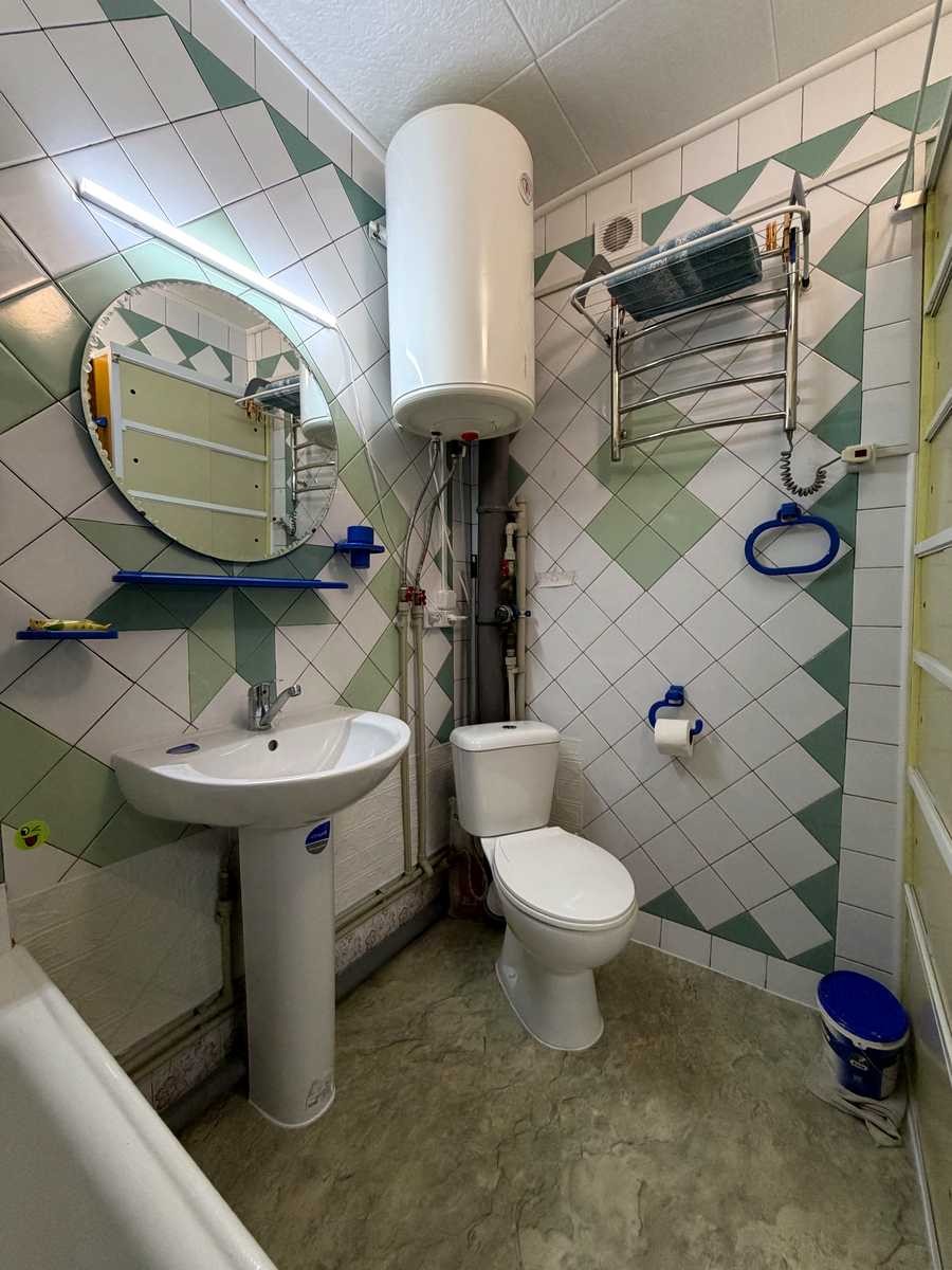 1872667634662457