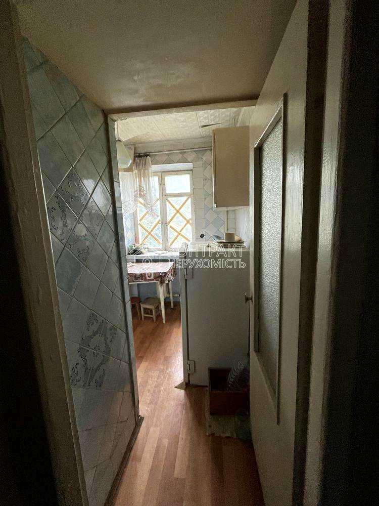 1872670645386409