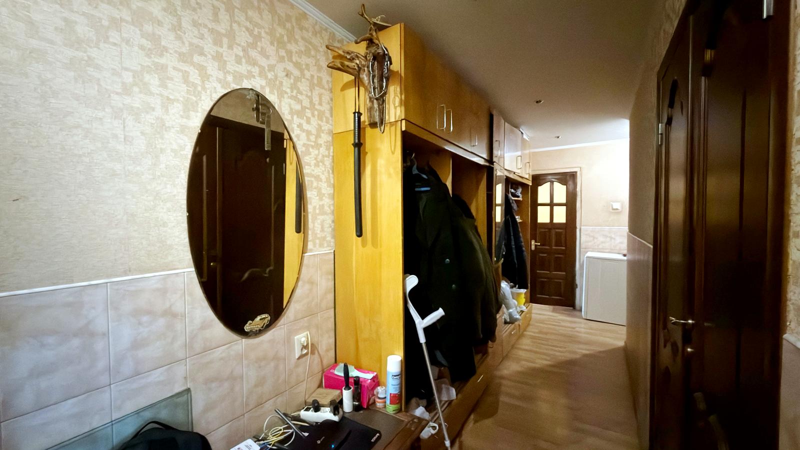 1872671172258461