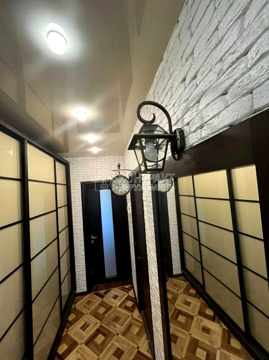 1872672225567823