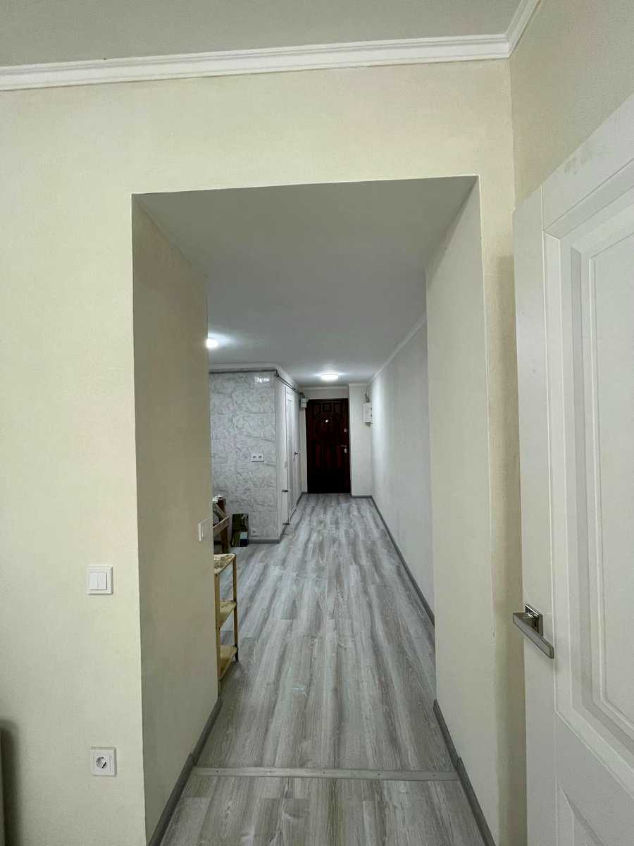1872673313083436