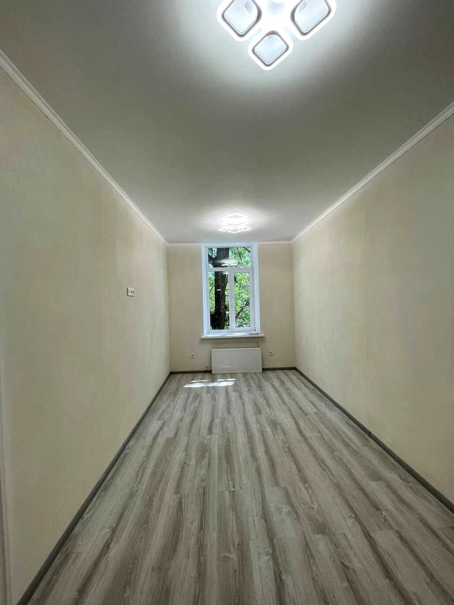 1872673313087982