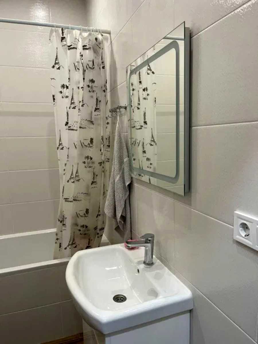 1872674613193162